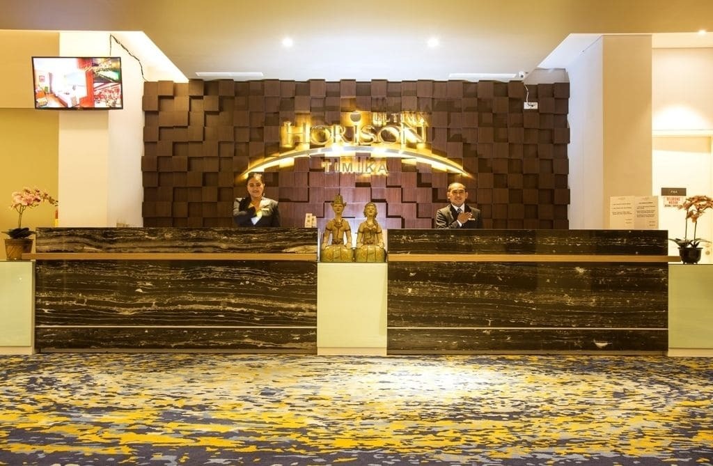 Horison Hotel Ultima Timika Buitenkant foto
